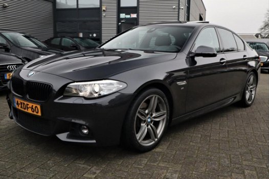 BMW 5-serie - 520d High Executive | M-pakket | M-stuurwiel | Facelift | Xenon / LED | Navigatie | NA - 1