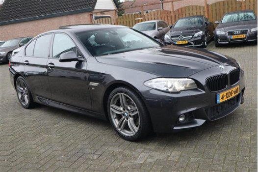 BMW 5-serie - 520d High Executive | M-pakket | M-stuurwiel | Facelift | Xenon / LED | Navigatie | NA - 1