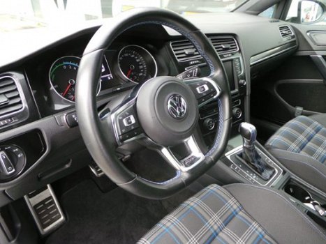 Volkswagen Golf - GTE 1.4 TSI PHEV 204pk 5D DSG Automaat met Navigatie *INCLUSIEF BTW - 1