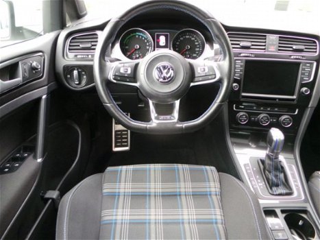 Volkswagen Golf - GTE 1.4 TSI PHEV 204pk 5D DSG Automaat met Navigatie *INCLUSIEF BTW - 1