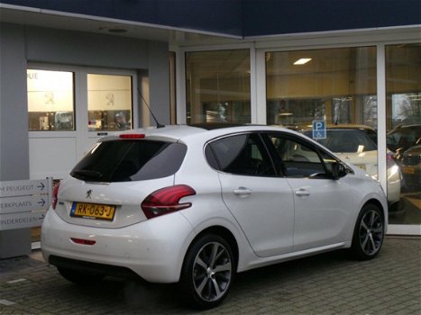 Peugeot 208 - 1.2 Puretech 110pk 5D EAT6 Allure BOMVOLLE AUTO - 1