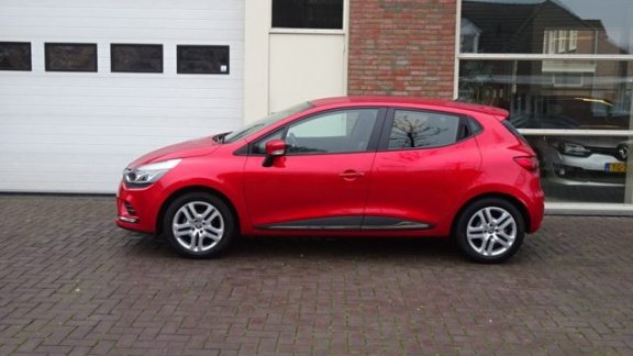 Renault Clio - 0.9 TCE 90PK 5-DRS ZEN NAVIGATIE - 1