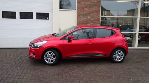 Renault Clio - 0.9 TCE 90PK 5-DRS ZEN NAVIGATIE - 1