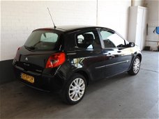 Renault Clio - 1.4i 16v Dynamique Luxe ECC/MISTLAMPEN/LMV