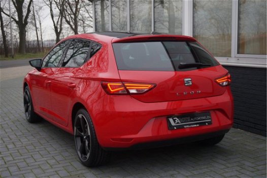 Seat Leon - 1.2 TSI Style LED|Media|Cruis|PDC Rood - 1