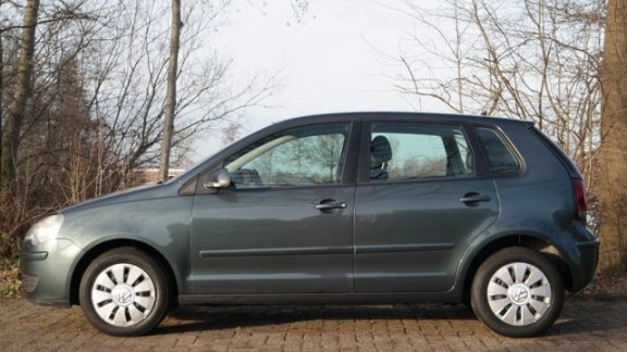 Volkswagen Polo - 1.2 Optive - 5deurs - Airco - Elek. pakket - Vol opties - Inruil mogelijk - 1