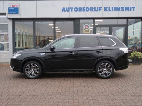 Mitsubishi Outlander - 2.0 PHEV Limited Edition X-Line ( ex btw ) schuifdak | leder | trekhaak | - 1