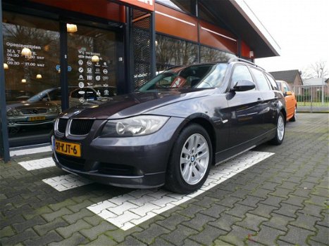 BMW 3-serie Touring - 320d Automaat Navi Climate Cruise Controle Pdc Trekhaak Lmv - 1