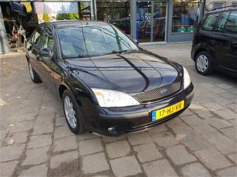 Ford Mondeo - 2.0-16V Ghia Automaat - 1