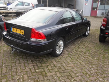 Volvo S60 - 2.4 Kinetic bj 2005 altijd 25 auto, s op voorraad - 1