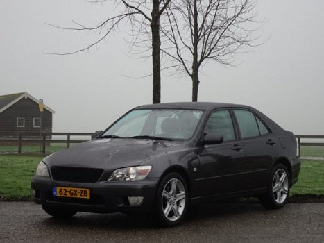 Lexus IS - 200 Executive * Airco * 5Drs * Navi * SALE - 1