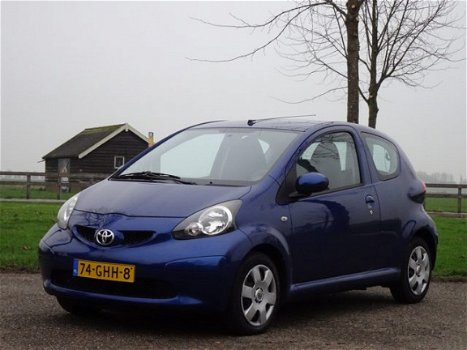 Toyota Aygo - 1.0-12V + * Stuurbekrachtiging * Nw-Type * SALE - 1