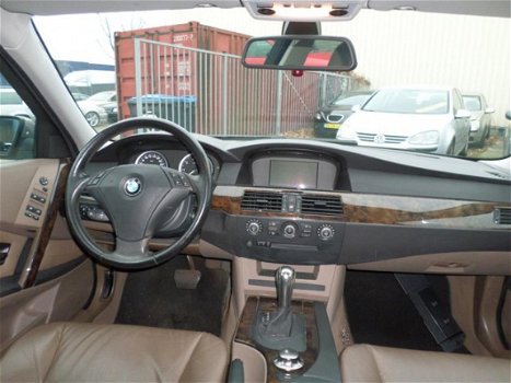 BMW 5-serie - 520i Executive AUTOMAAT. NAVI, PDC. LEER - 1