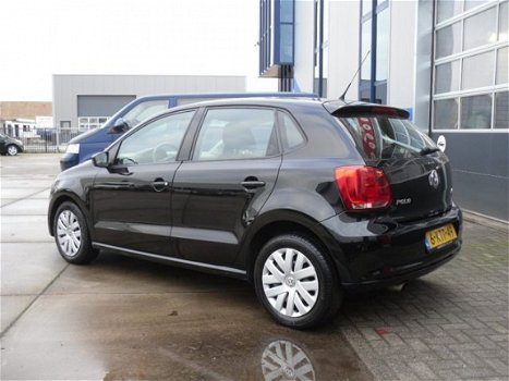 Volkswagen Polo - 1.4-16V HIGHLINE - 1