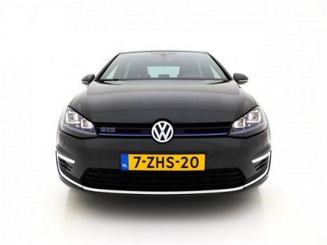 Volkswagen Golf - 1.4 TSI GTE AUT. *NAVI+XENON+ECC+PDC+CRUISE - 1