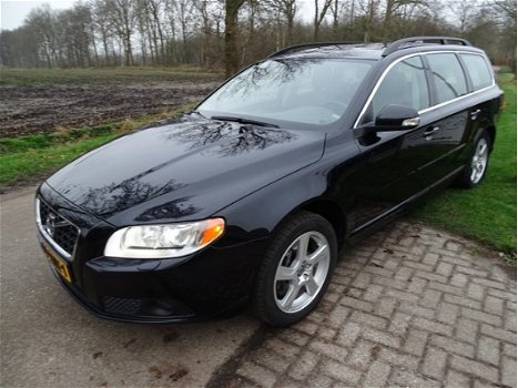 Volvo V70 - 2.0 D3 Lim. Edition - 1