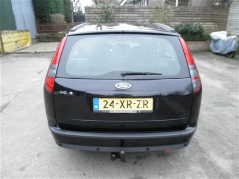 Ford Focus Wagon - 1.8-16V Ambiente Flexifuel Airco, Cruise control, Navigatie - 1