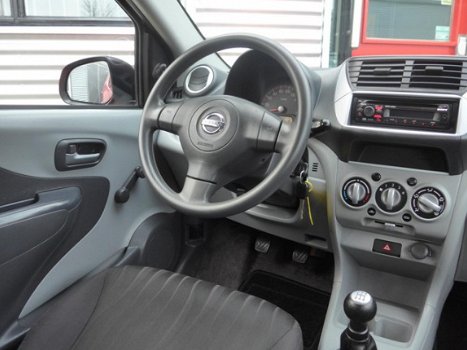 Nissan Pixo - 1.0 Visia -STUURBEKRACHTIGING-RADIO/CD/AUX-SPELER-5 DEURS - 1