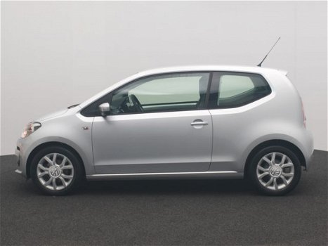 Volkswagen Up! - 1.0 60pk Move up NAP, navigatie, airco, parkeersensoren, cruise control - 1