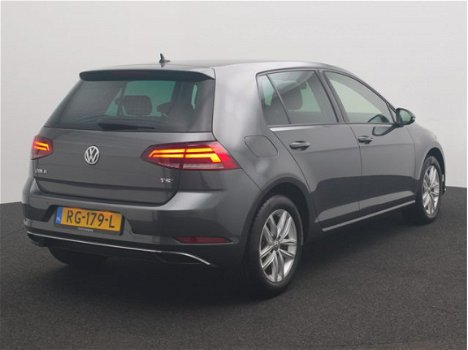 Volkswagen Golf - Facelift 1.0 TSI 110pk Comfortline NAP, navigatie, parkeersensoren, dab - 1