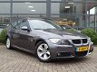 BMW 3-serie Touring - 318i Business Line * M-Pakket * Zwarte hemel * Bluetooth * Sportstoelen * Xeno - 1 - Thumbnail