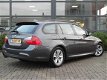 BMW 3-serie Touring - 318i Business Line * M-Pakket * Zwarte hemel * Bluetooth * Sportstoelen * Xeno - 1 - Thumbnail