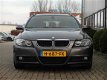 BMW 3-serie Touring - 318i Business Line * M-Pakket * Zwarte hemel * Bluetooth * Sportstoelen * Xeno - 1 - Thumbnail