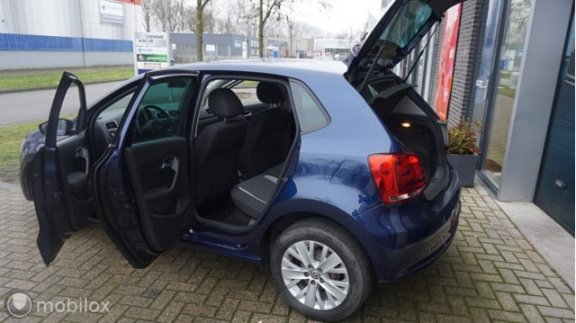 Volkswagen Polo - 1.2 12V LIFE 12-13 STOELVERW. CRUISE VELGEN PDC GETINT GLAS 5 DEURS ZEER NETJES - 1