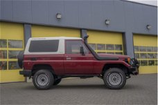 Toyota Land Cruiser - HZJ 73 H.Duty 4.2 LX FRP AIRCO