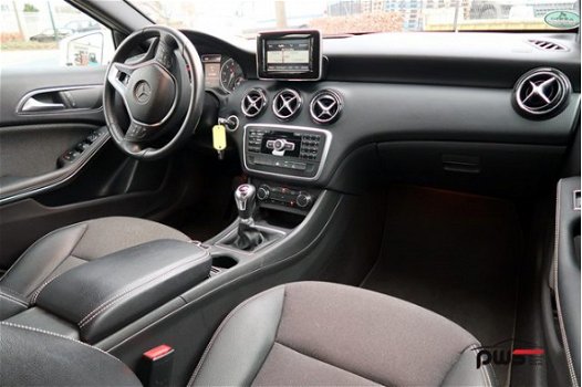 Mercedes-Benz A-klasse - 180 Edition Navi / Xenon / Sport / PDC / Cruise / Bluetooth / NL auto - 1