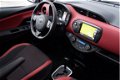Toyota Yaris - 1.5 Hybrid Dynamic Bi-Tone - 1 - Thumbnail