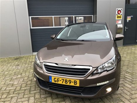 Peugeot 308 - 1.6 BlueHDi Blue Lease Executive Panoramadak/Navigatie/Clima - 1