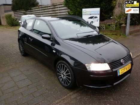 Fiat Stilo - 1.6-16V Active Plus zeer nette auto+nieuwe apk - 1