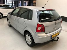 Volkswagen Polo - 1.4-16V Highline Automaat/5drs/NweApk/2eEigenaar