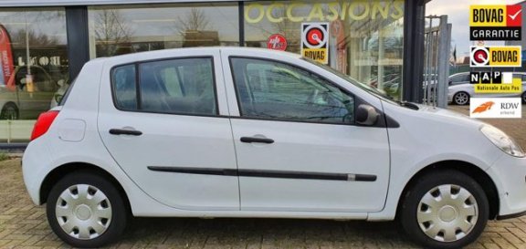 Renault Clio - 1.2-16V Authentique Airco, Elektrische ramen, Nieuwe Apk - 1