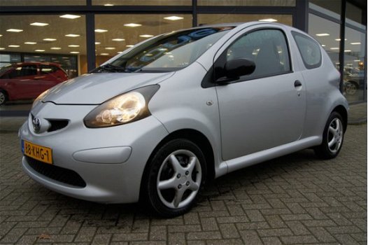 Toyota Aygo - 1.0-12V ABS I TWEE AIRBAGS I BUMPERS IN KLEUR I STARTONDERBREKER - 1