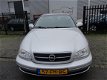 Opel Omega - 2.2i-16V 4 deurs, mooie auto, loopt als een zonnetje en rijd nog als een trein - 1 - Thumbnail