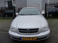 Opel Omega - 2.2i-16V 4 deurs, mooie auto, loopt als een zonnetje en rijd nog als een trein