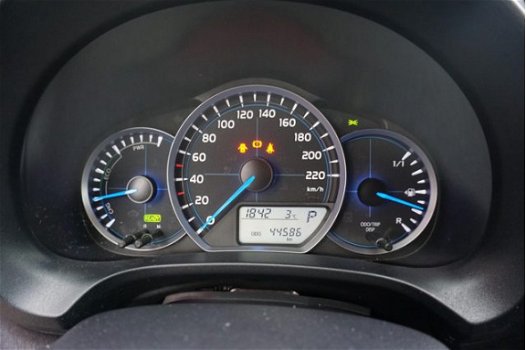 Toyota Yaris - 1.5 Full Hybrid Aspiration Navigatie, Smart key, Lichtmetaal - 1