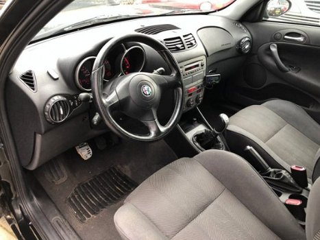 Alfa Romeo 147 - 1.6 T.Spark LPG G3 | 5-drs | APK april 2020 - 1