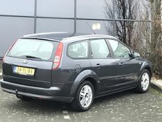 Ford Focus Wagon - 1.6-16V Ghia Nieuwe APK