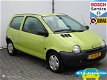 Renault Twingo - 1.2 NETTE AUTO INRUIL KOOPJE - 1 - Thumbnail