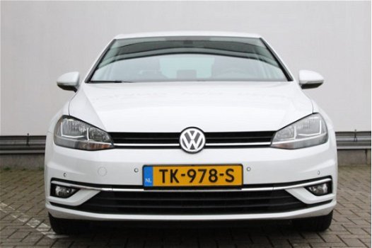 Volkswagen Golf - 1.0 TSI Comfortline Business Navigatie | Massage bestuurdersstoel | Clima | Adapt. - 1