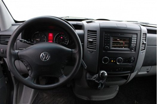 Volkswagen Crafter - 46 2.0 TDI 136PK | Cruise control | Trekhaak | Bluetooth | Parkeersensoren rond - 1