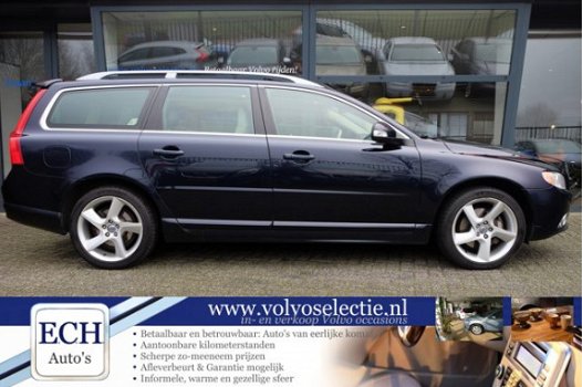 Volvo V70 - D5 185pk Automaat Summum, Schuifdak, Navi, Leer, Xenon, 18 inch - 1