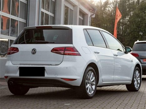 Volkswagen Golf - 1.2 TSI COMFORT XENON RIJKLAAR / BOVAG - 1