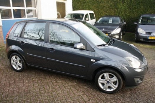 Ford Fiesta - 1.3 8V FUTURA XL CLIMAT/PDC.A - 1