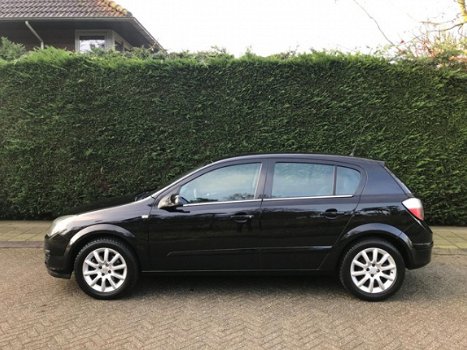 Opel Astra - 1.4 Elegance LAGE KM/RIJDT SUPER/5DEURS/VELGEN - 1