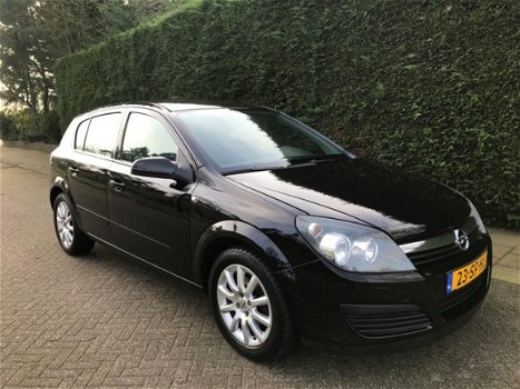 Opel Astra - 1.4 Elegance LAGE KM/RIJDT SUPER/5DEURS/VELGEN - 1