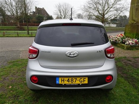 Hyundai i10 - 1.2i PureVersion stoel en stuurverwarming - 1